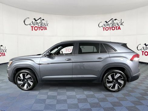 Used 2024 Volkswagen Atlas Cross Sport SE image 4