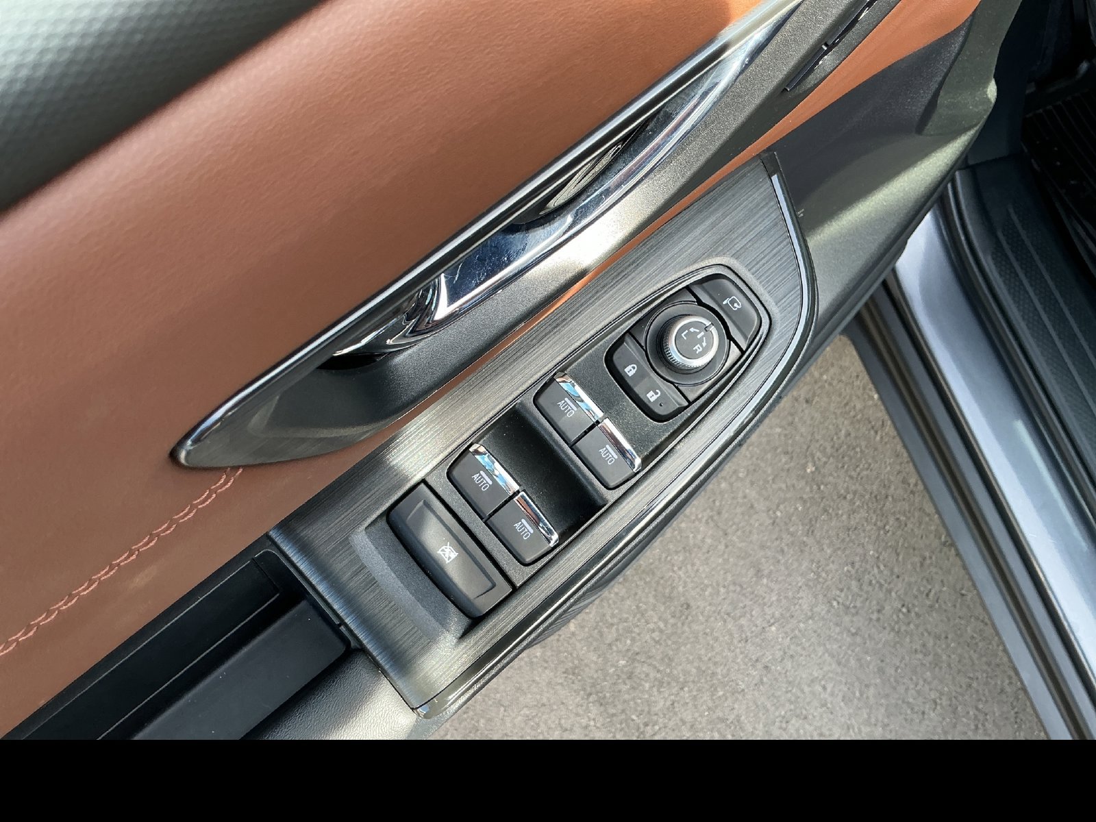 Certified 2026 Subaru Outback Touring XT AWD/4WD image 11