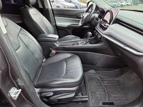 Used 2022 Jeep Compass Latitude image 14