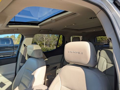 Used 2019 GMC Acadia Denali w/ LPO, Floor Liner Package image 28