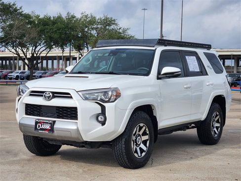 Used 2021 Toyota 4Runner TRD Off-Road Premium image 3