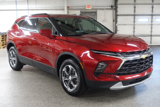 Used 2024 Chevrolet Blazer LT w/ Convenience Package FWD image 1