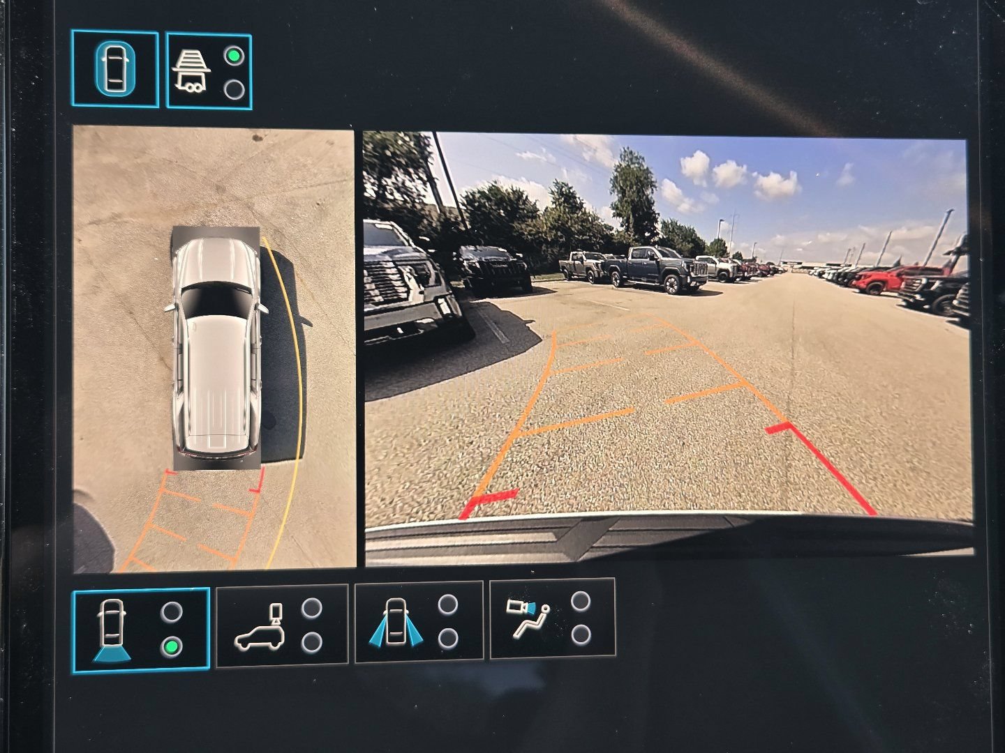 New 2026 GMC Yukon Denali w/ Sun & Power Step Package AWD/4WD image 9