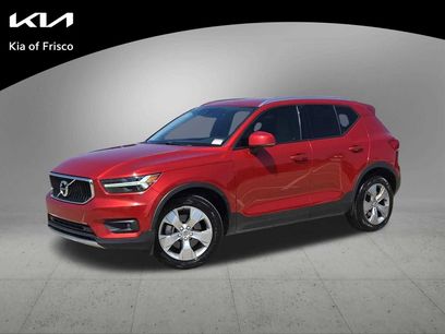 Used 2022 Volvo XC40 T4 Momentum