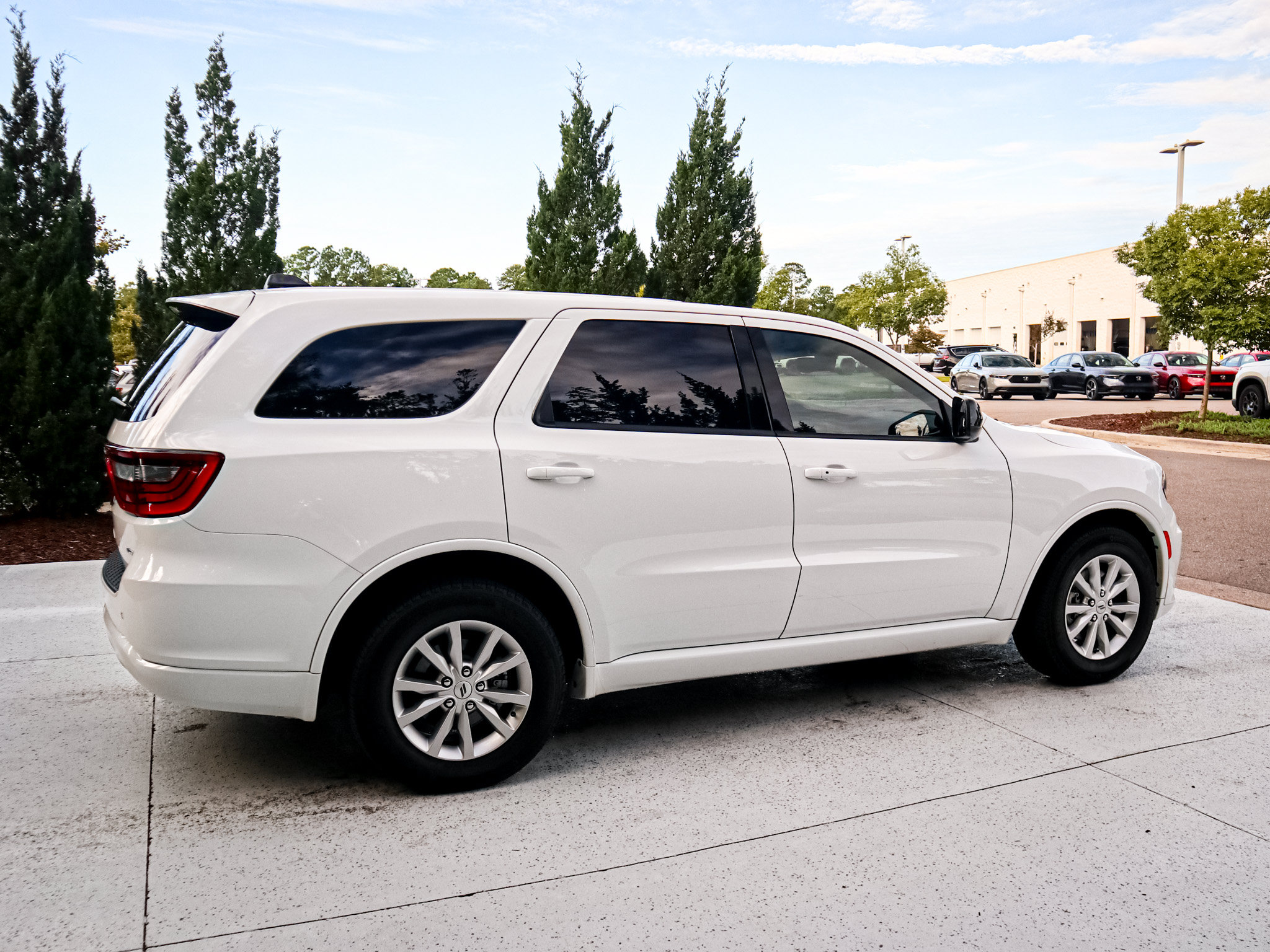 Used 2025 Dodge Durango GT RWD image 11