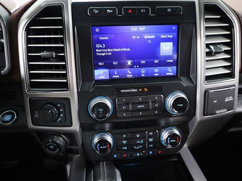 Used 2019 Ford F150 Platinum w/ Equipment Group 701A Luxury image 26