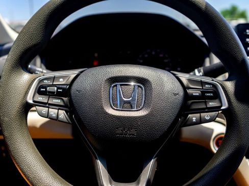 Used 2018 Honda Accord LX image 13