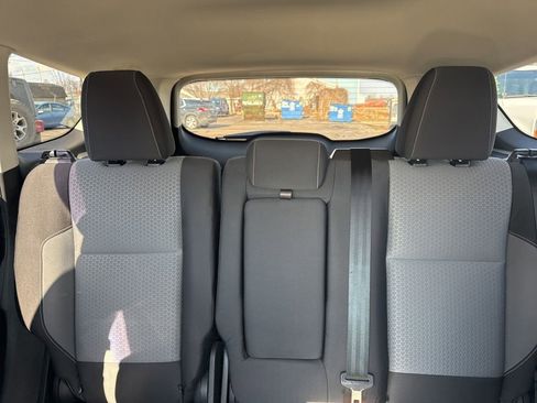 Used 2019 Ford Escape SE image 23