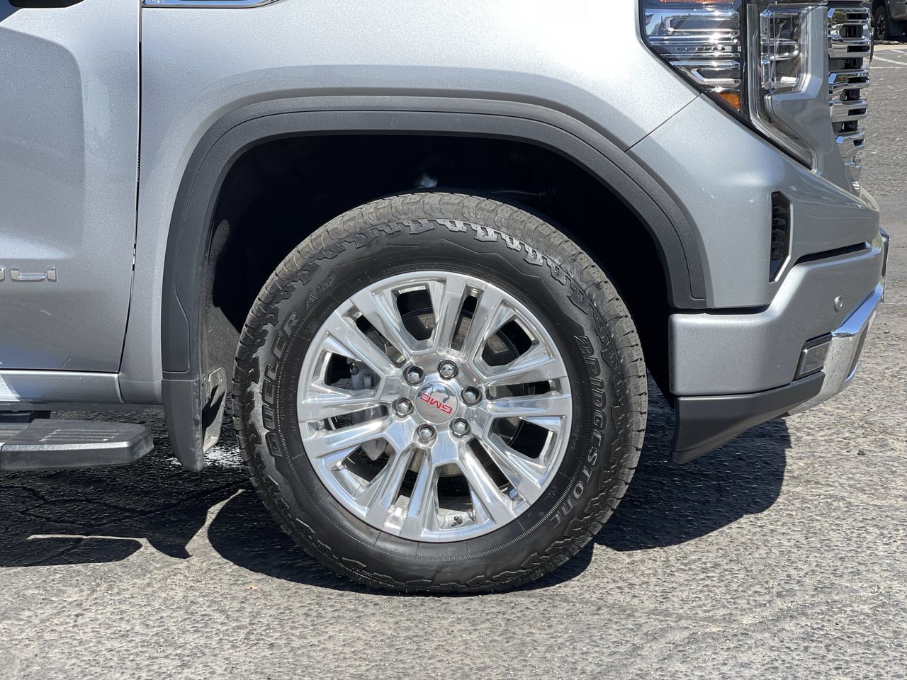 Used 2025 GMC Sierra 1500 Denali w/ Technology Package AWD/4WD image 33