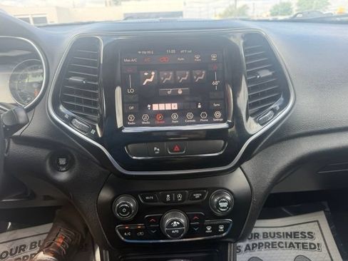 Used 2020 Jeep Cherokee Limited AWD/4WD image 11