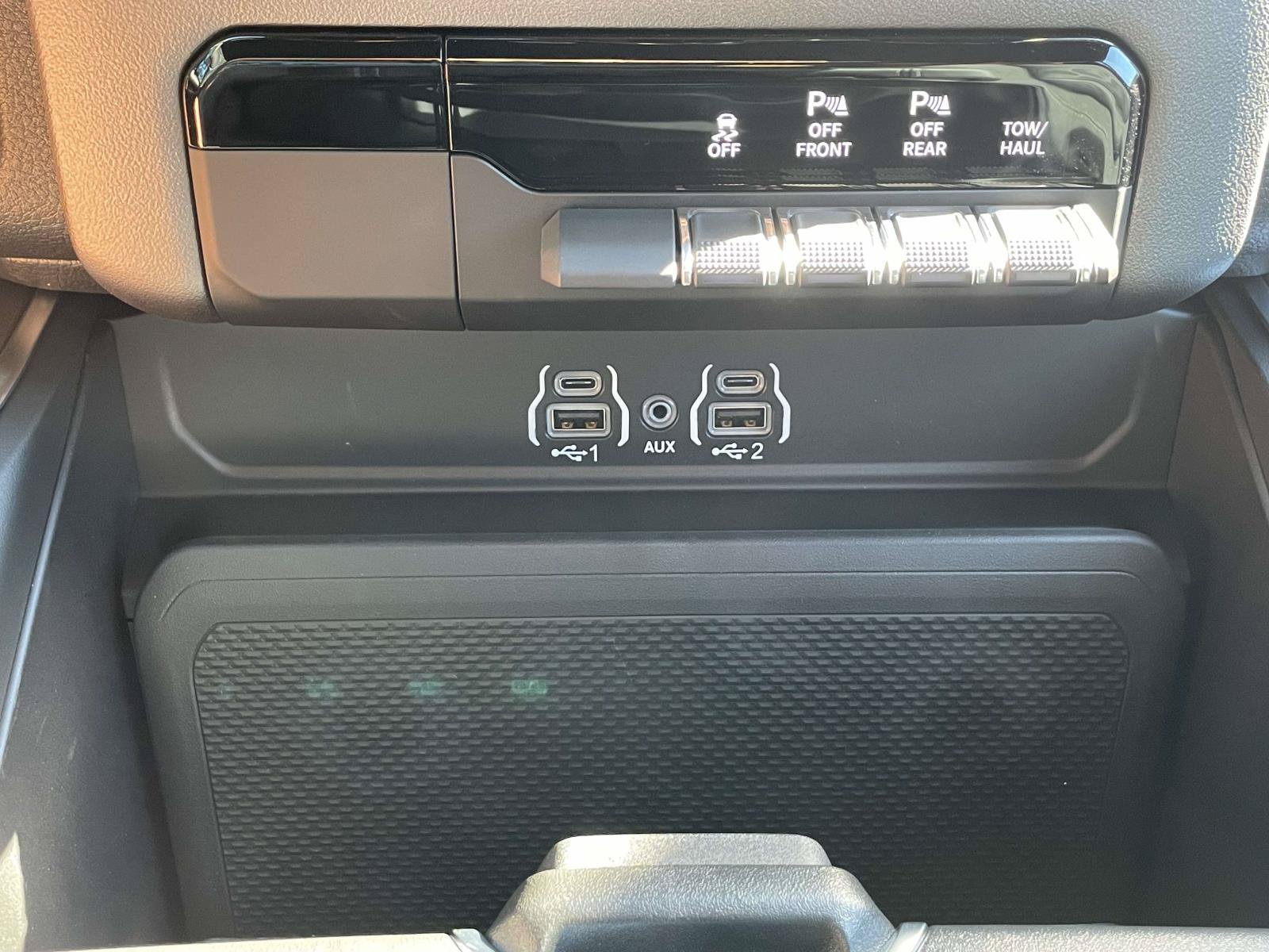 Used 2026 RAM 1500 Express AWD/4WD image 30