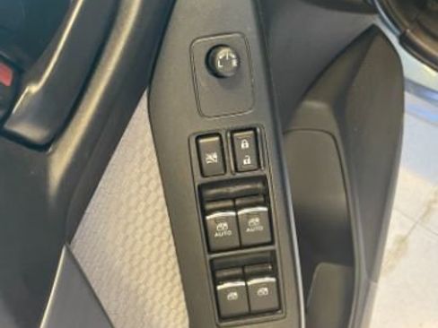Used 2018 Subaru Forester 2.5i Premium image 16
