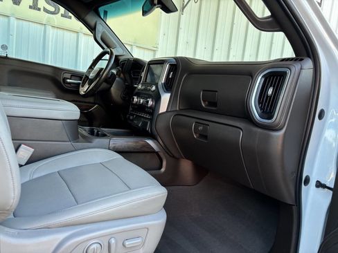 Used 2021 GMC Sierra 1500 SLT image 17