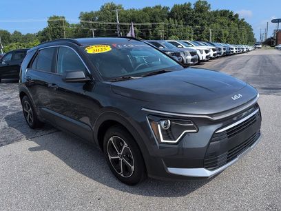 Used 2025 Kia Niro LX