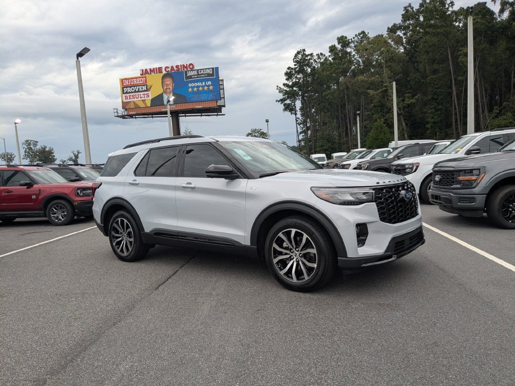 New 2026 Ford Explorer ST-Line RWD image 2