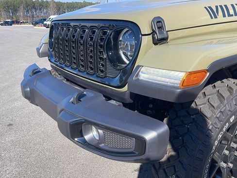 New 2025 Jeep Gladiator Willys image 11