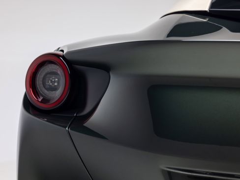 Certified 2019 Ferrari Portofino RWD image 20