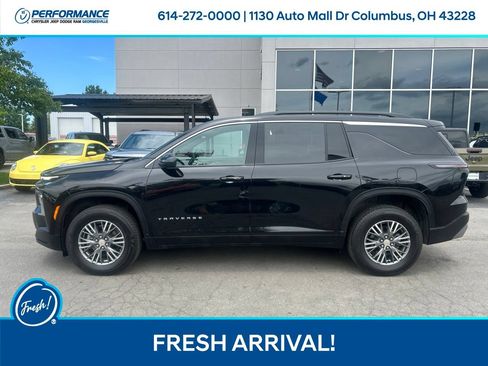 Used 2025 Chevrolet Traverse LT AWD/4WD image 7