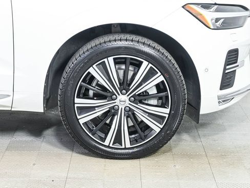 Certified 2022 Volvo XC60 B6 Inscription w/ Advanced Package AWD/4WD image 39