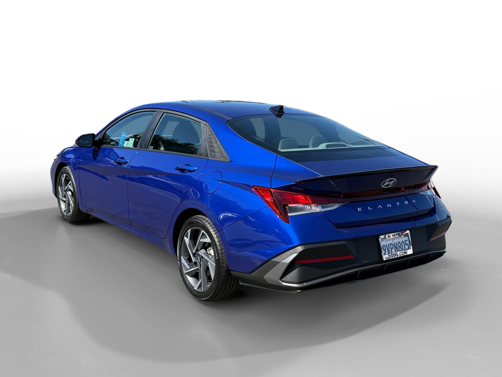 Certified 2025 Hyundai Elantra Sport FWD image 3