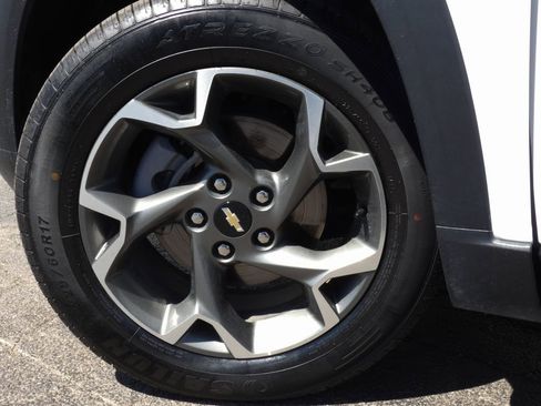 Used 2025 Chevrolet Trax LT image 31