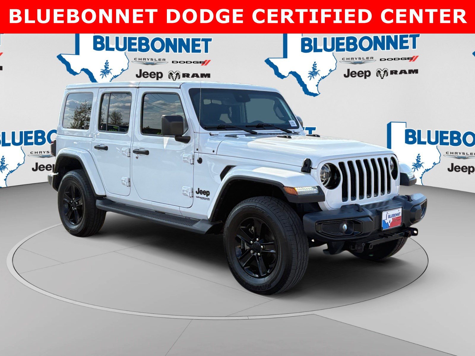 Used 2020 Jeep Wrangler Unlimited Sahara AWD/4WD image 3
