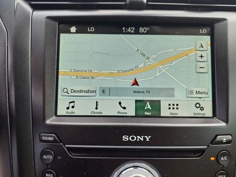 Used 2018 Ford Fusion Titanium image 19