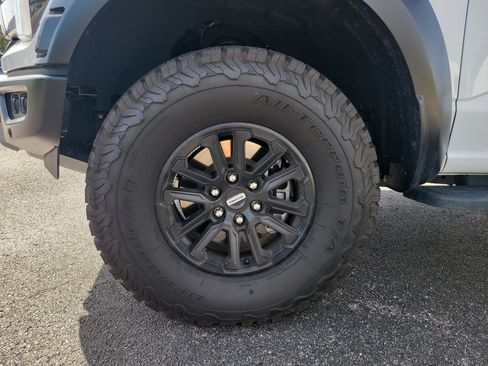 Used 2025 Ford F150 Raptor AWD/4WD image 10