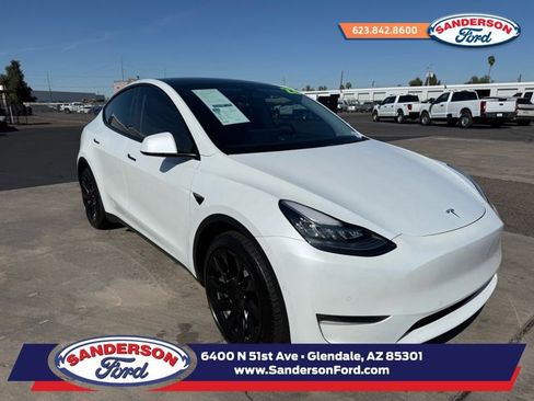 Used 2022 Tesla Model Y Long Range image 1