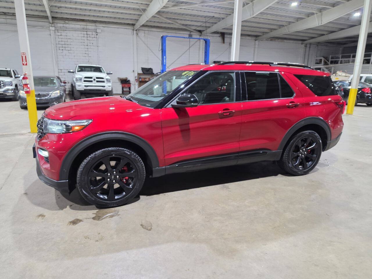 Used 2020 Ford Explorer ST w/ ST Street Pack AWD/4WD image 3