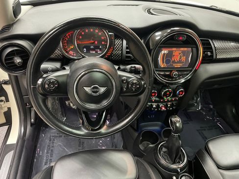 Used 2017 MINI Cooper S w/ Premium Package image 5