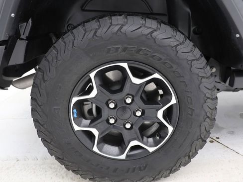 Used 2023 Jeep Wrangler Unlimited Rubicon 4xe w/ Cold Weather Group AWD/4WD image 10