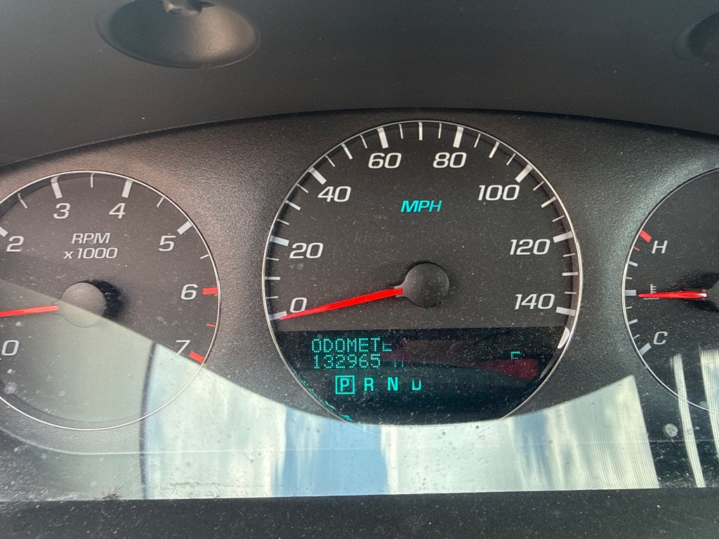 Used 2009 Chevrolet Impala LT w/ Luxury Edition Package FWD image 14