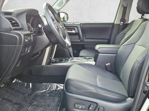 Used 2023 Toyota 4Runner SR5 Premium image 17