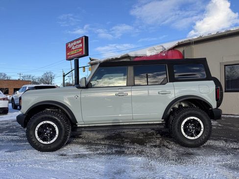 Used 2022 Ford Bronco Outer Banks w/ Sasquatch Package image 5