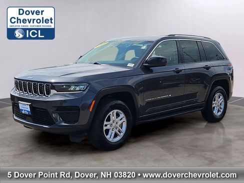 Used 2022 Jeep Grand Cherokee Laredo w/ Luxury Tech Group I AWD/4WD image 1
