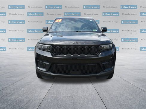 Used 2024 Jeep Grand Cherokee Altitude AWD/4WD image 2