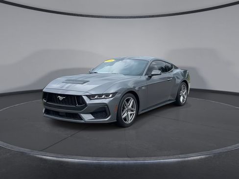 Used 2024 Ford Mustang GT RWD image 4