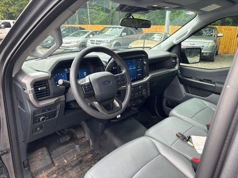 Used 2025 Ford F150 XL RWD image 8