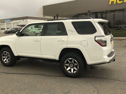 Used 2024 Toyota 4Runner TRD Off-Road image 6