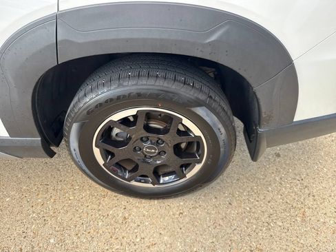 Used 2025 Honda Pilot EX-L image 28