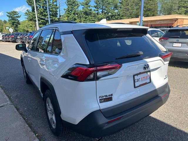 Used 2021 Toyota RAV4 LE AWD/4WD image 5