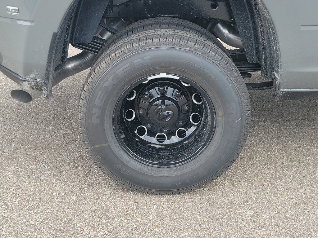 New 2027 RAM 3500 Big Horn AWD/4WD image 6