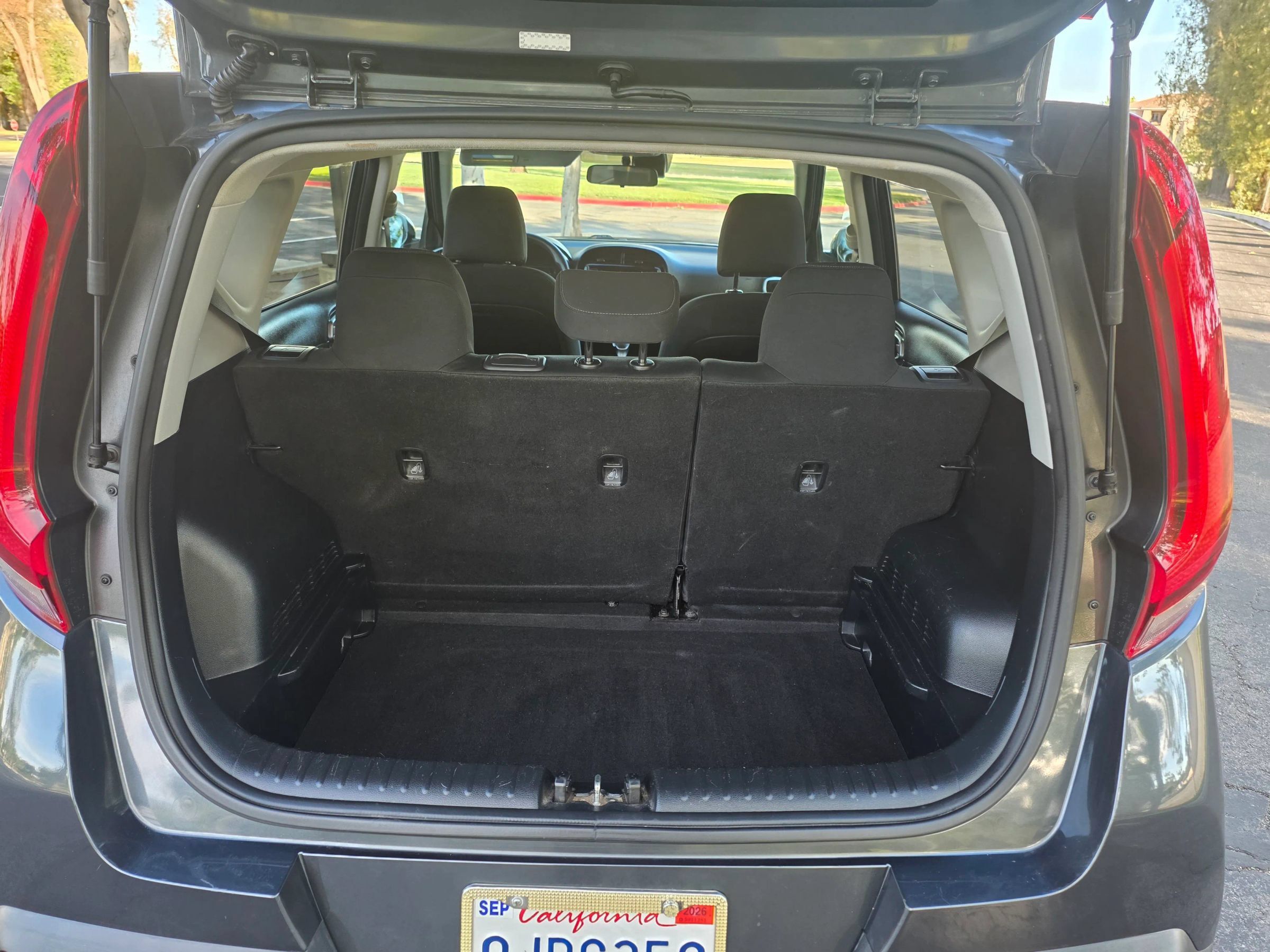 Used 2020 Kia Soul S FWD image 14