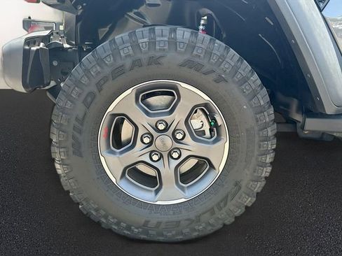 Used 2020 Jeep Gladiator Rubicon image 32