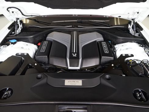 Used 2023 Rolls-Royce Ghost Black Badge w/ Black Badge Ghost Package AWD/4WD image 41