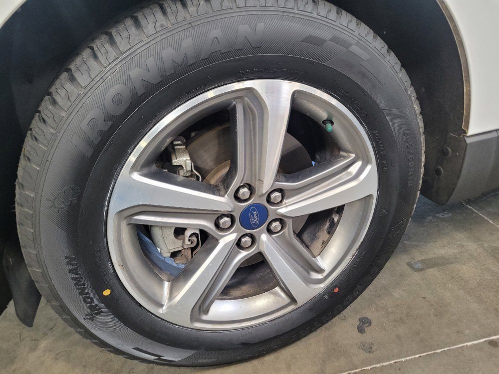 Used 2019 Ford Edge SEL w/ Equipment Group 201A FWD image 31