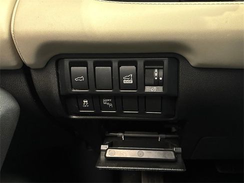 Used 2019 Subaru Ascent Limited image 21