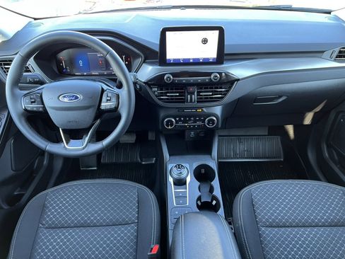 Used 2023 Ford Escape Active image 2