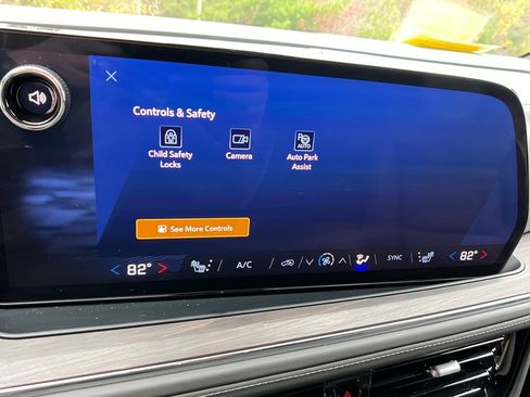 Used 2025 Chevrolet Tahoe Z71 image 31